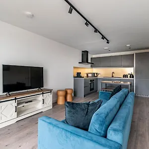 Amazing - Great Junction St - Free Parking Apartment Edinburgh